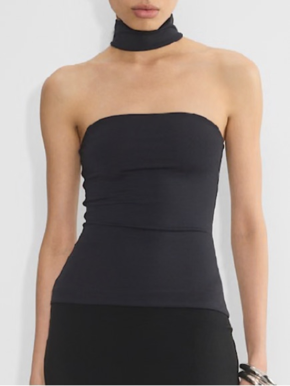 Aritzia Original Contour Cubist Top in Black